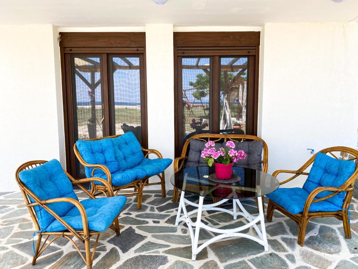 Seafront Oasis Beach Houses Ierissos Exterior foto